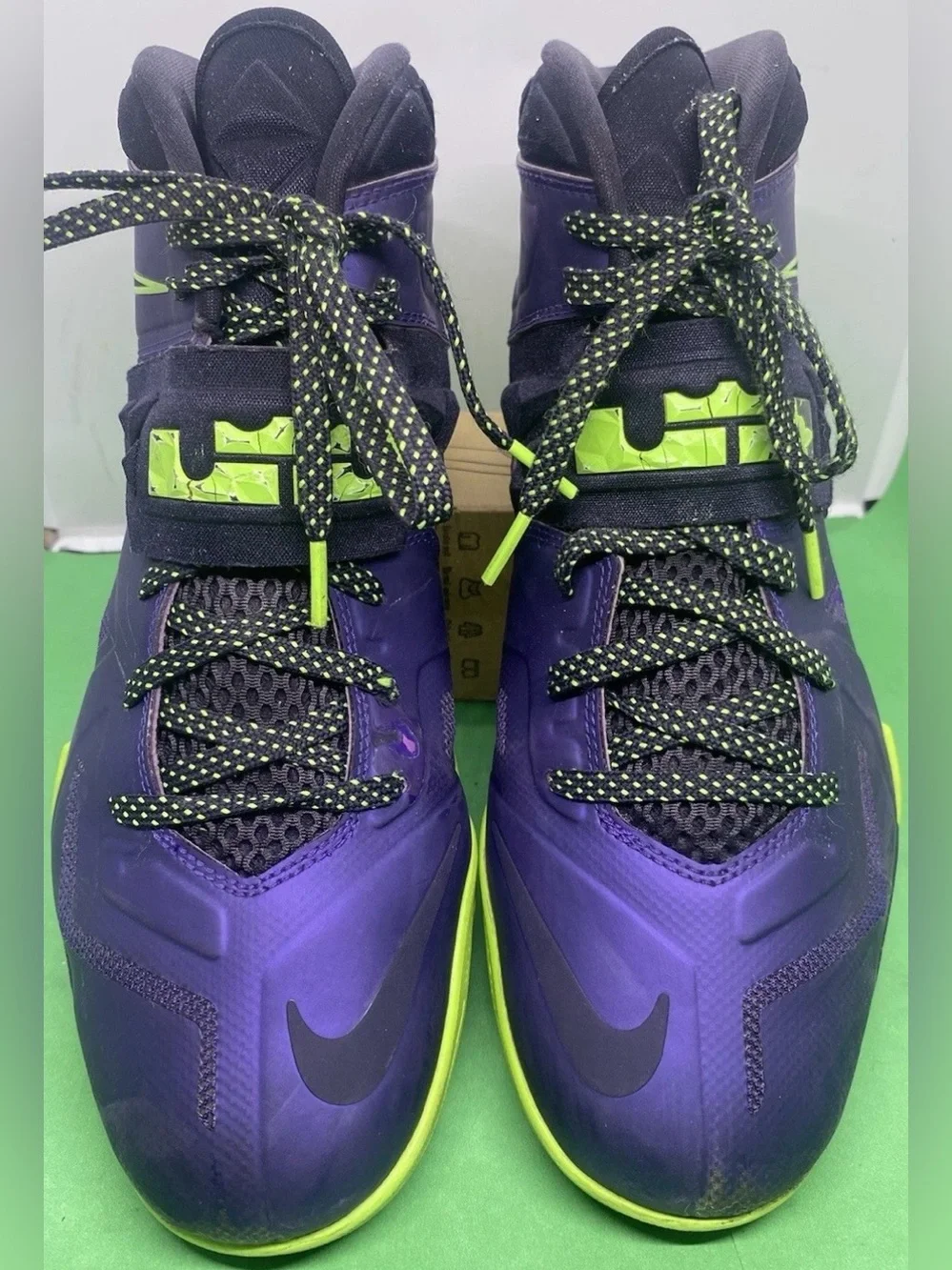 Nike LeBron Men's Purple Athletic Basketball Shoes with Lime Accents Like New!